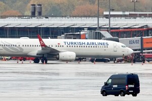 Інцидент у аеропорту Гамбурга: поліція звільнила 4-річну заручницю після доби переговорів 
