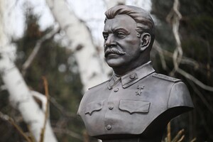 Власть страха. Зачем по всей России ставят памятники Сталину?