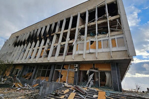 Оккупанты разрушили областную библиотеку в Херсоне