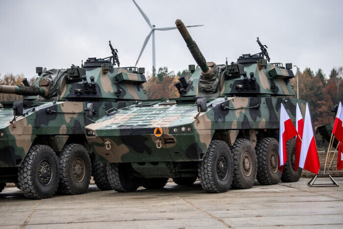 Польша возле границы с Беларусью развернула танковый батальон
