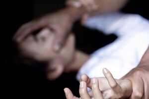 Зґвалтував та пограбував: раніше засуджений житель Дніпра підозрюється у нападі на жінку
