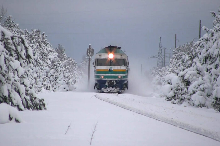 «Укрзализныця» предупредила о задержках ряда поездов из-за непогоды