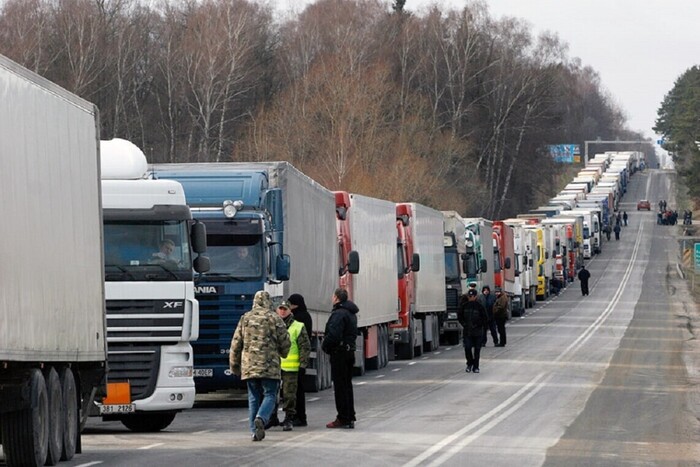 Єврокомісія може запровадити санкції проти Польщі через блокаду кордону