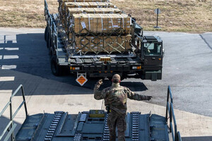 Большая часть американской военной помощи для Украины тратится в США – СМИ