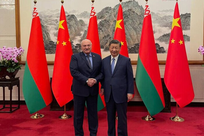 Лукашенко поклялся Си Цзиньпину в вечной дружбе