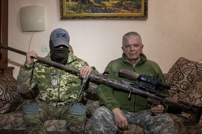 Украинский снайпер, который побил мировой рекорд, попал на обложку The Wall Street Journal