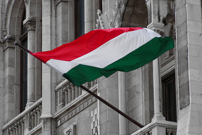 Венгрия назвала условие, при котором снимет вето в помощь Украине