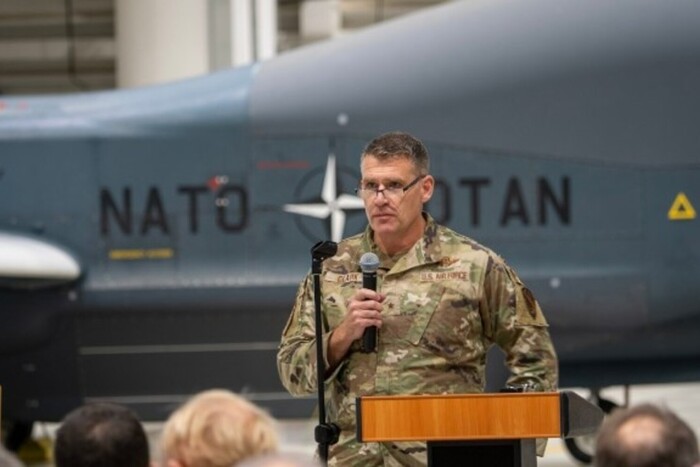 НАТО посилено шпигуватиме за допомогою дронів: бригадний генерал розкрив план