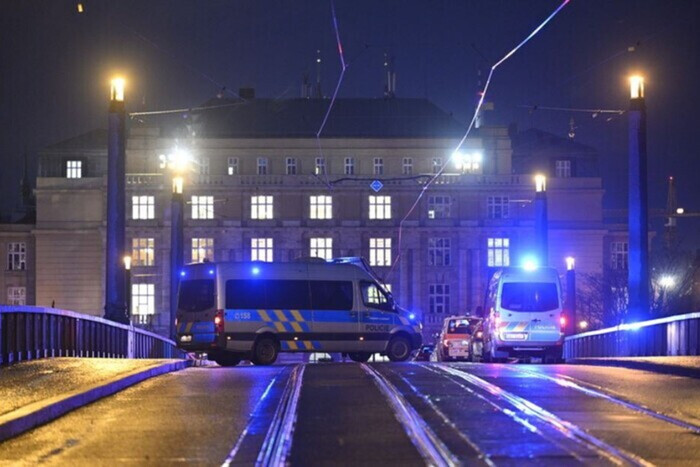 Полиция уточнила количество жертв массовой стрельбы в Праге