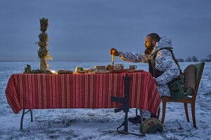 Військовий фотограф розчулив різдвяними знімками захисників