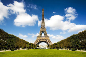 У Парижі було закрито Ейфелеву вежу: яка причина