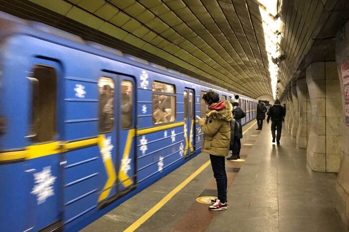 Святкові дні в Києві: що відомо про комендантську годину та роботу громадського транспорту 