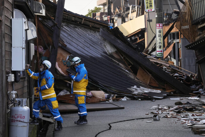Лік пішов на сотні: відома кількість жертв землетрусу в Японії