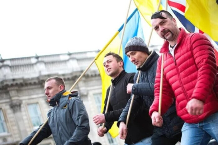 Консульство Украины в Лондоне предупредило беженцев-мужчин