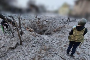 Ракетний удар по Чернігову: з’явилися фото наслідків