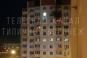 У Воронежі прогриміли вибухи: у багатоповерхівці спалахнула пожежа