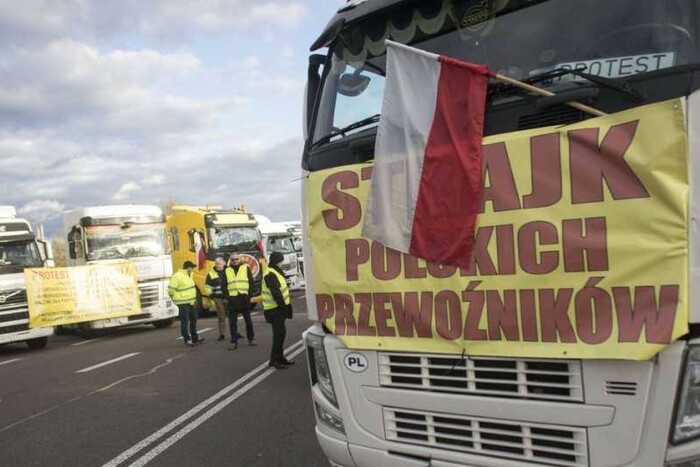 Польські страйкарі розблокували два пункти пропуску на кордоні з Україною
