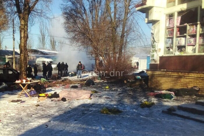 Рынок в Донецке оказался под обстрелом. Оккупанты говорят о погибших