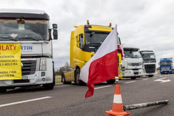 Нова блокада на польсько-українському кордоні: митники розкрили деталі