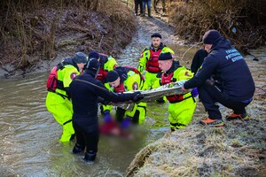На Буковині рятувальники виявили у річці тіло восьмирічної дівчинки, яку шукали три доби (фото)
