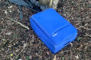 У парку Тернополя перехожі знайшли валізу з тілом жінки