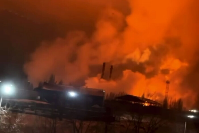 У російському Липецьку пролунали вибухи: горить металургійний комбінат