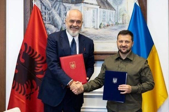 Оборонна співпраця та безпекові угоди: Зеленський повідомив деталі візиту до Албанії