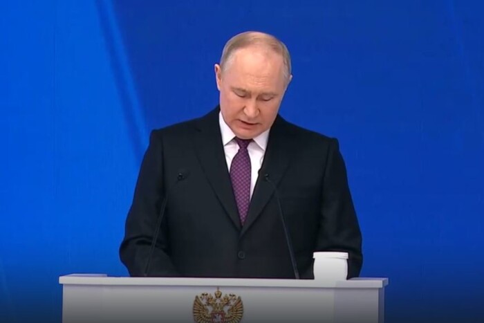 Нові обіцянки та страшилки: головне з виступу Путіна