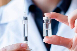 Наразі Міністерство охорони здоров'я відпрацьовує механізм проведення вакцинації в аптеках