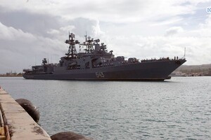 Російський фрегат, який є носієм ракет «Калібр» та «Циркон», зайшов в порт Катару