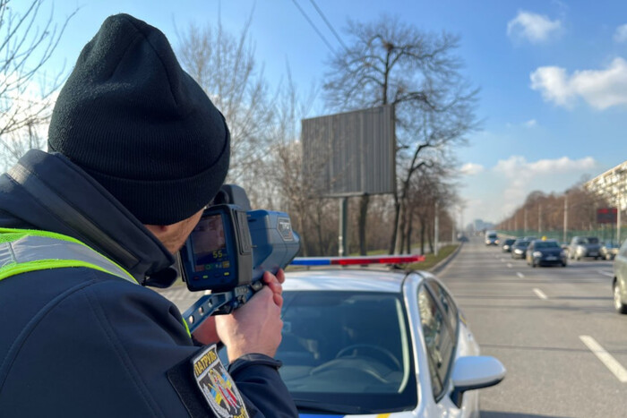 Де поліція вимірює швидкість руху у Києві: список вулиць