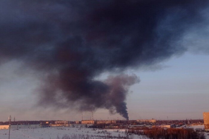У Рязані пролунали вибухи: спалахнула пожежа на нафтопереробному заводі 