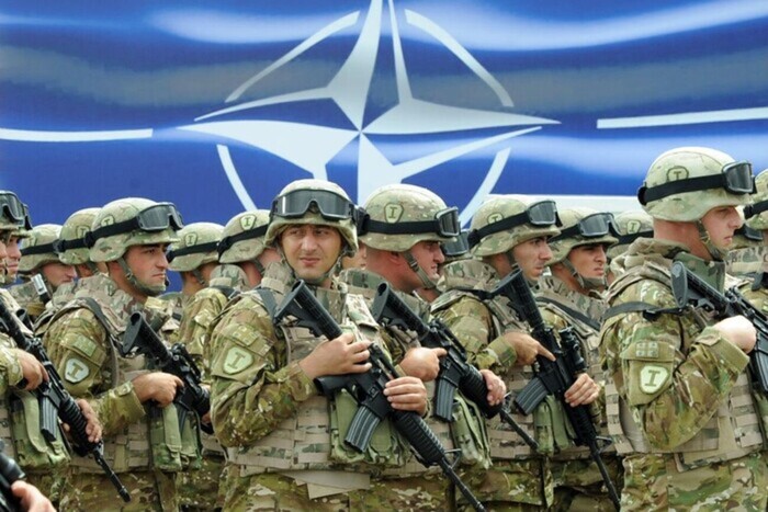 Адмірал НАТО відповів, чи відправить Альянс війська в Україну