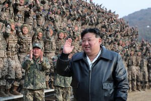 Ким Чен Ын призвал армию готовиться к боевым действиям против Южной Кореи