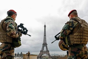 Франція оголосила найвищий рівень терористичної небезпеки