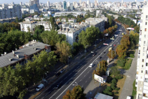 На естакаді між проспектом Повітряних сил та вулицею Жилянською почергово обмежуватимуть рух транспорту