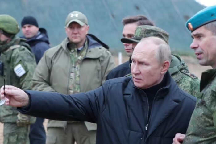 Путін повірив у «шанс прорвати фронт». Воєнний експерт пояснив, чому росіяни безперервно атакують