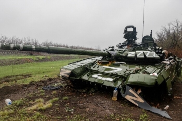 Бійці полку «Азов» розбили ворожу колону й захопили танк