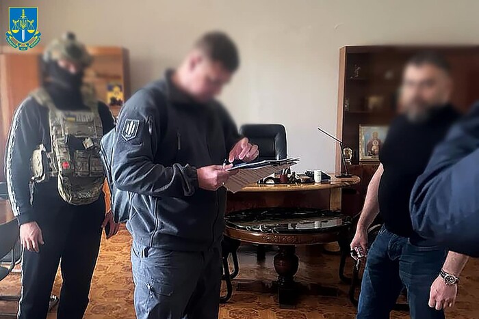 На Дніпропетровщині мер та секретар міськради «погоріли» на хабарі  (фото)