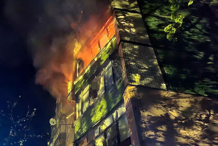 У Кривому Розі стався вибух у багатоповерхівці, є загиблий (фото, відео)