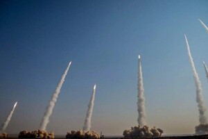 Іран здійснив масований удар із використанням ракет та безпілотників по Ізраїлю