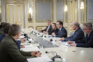 Конгресмени прокоментували затримку військової допомоги Україні