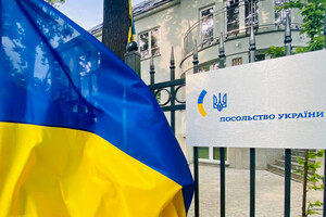 Можливі лише консульські дії, пов’язані з оформленням посвідчень особи на повернення в Україну