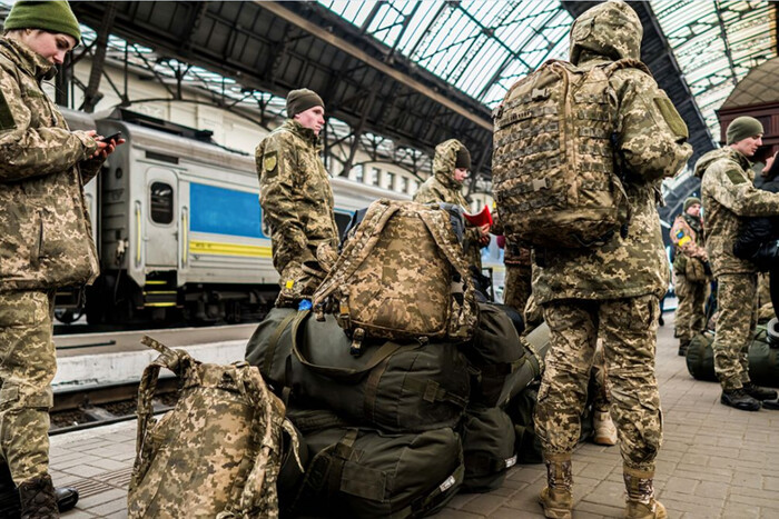 Допомога США дасть Україні час, щоб вирішити питання мобілізації – WSJ