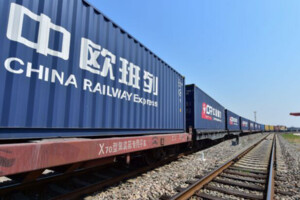 Китай підвищив тарифи на залізничні вантажні перевезення до РФ та Білорусі