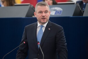 Президент Словаччини пропонує провести мирні переговори між Україною та РФ у Братиславі