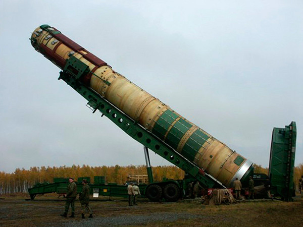 Установка ТПК с ракетой Р-36М2 «Воевода» (15А18М) в шахту