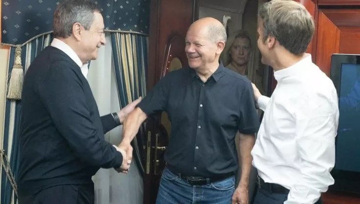 Политики вместе прибыли в Киев на поезде
