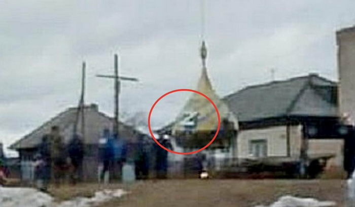 «Свастика Путіна» з'явилася навіть на куполі храму Російської православної церкви