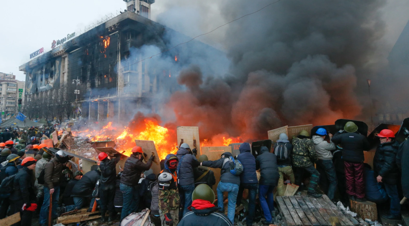 Революция Достоинства. Украина, 2014 год (фото: epa)
